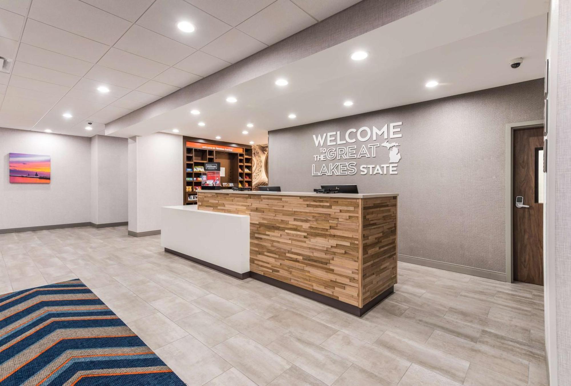 Hampton Inn & Suites Benton Harbor, Mi Bagian luar foto